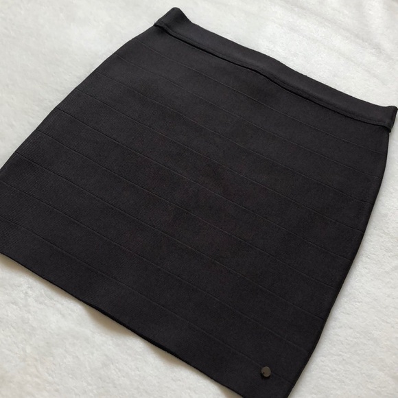 GUESS Pencil Mini skirt - Picture 4 of 4